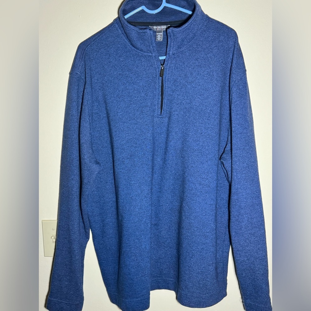 Van Huesen 1/4 zip up sweater